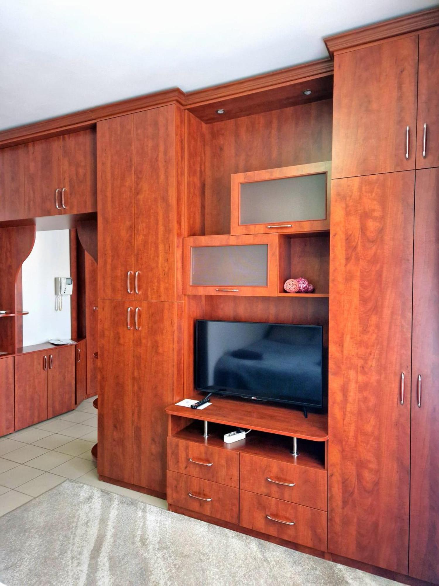 White House Aparthotel Белци Екстериор снимка