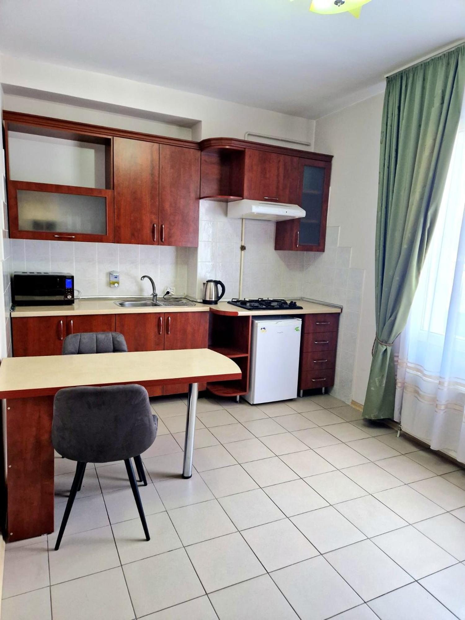 White House Aparthotel Белци Екстериор снимка